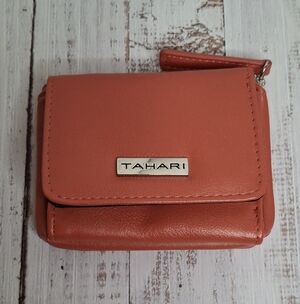 Tahari Womens Trifold Wallet Peach/Melon Color Coin Zipper Multiple Card Pockets